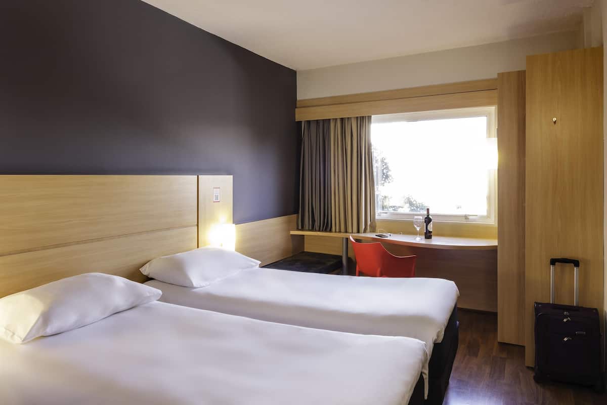 Chambre Standard, 2 lits jumeaux | Minibar, coffre-fort, bureau, rideaux dâobscurcissement