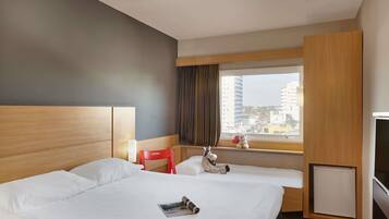 Standard Room, Multiple Beds | Minibar, in-room safe, desk, blackout drapes