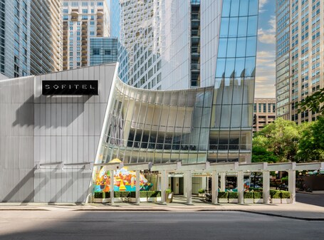 Sofitel Chicago Magnificent Mile - Image 13