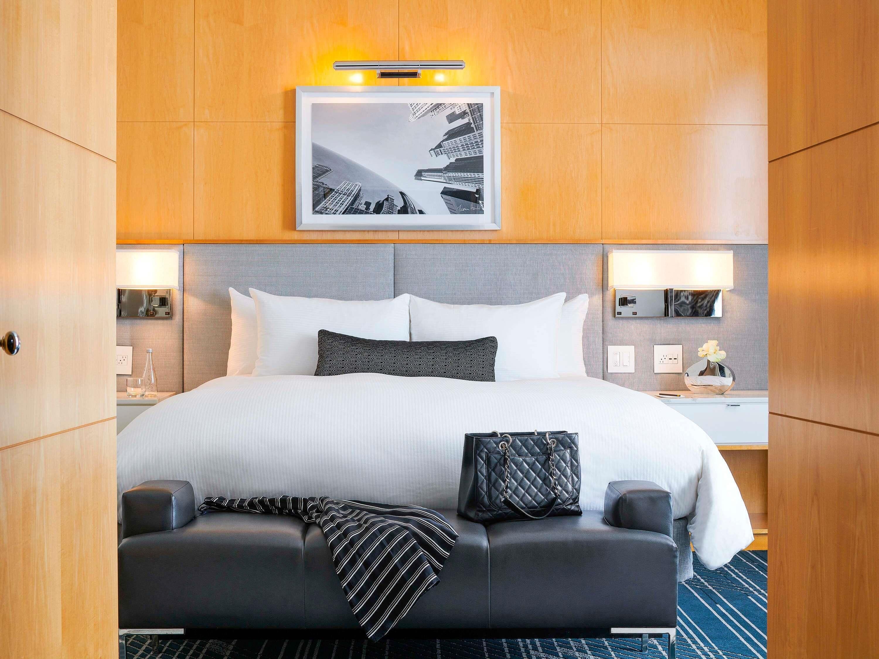 スイート 1 ベッドルーム コーナー | 高級寝具、セーフティボックス (室内)、客室ごとに異なる装飾、客室ごとに異なるインテリア