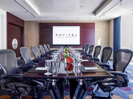 Sofitel Chicago Magnificent Mile - Image 37