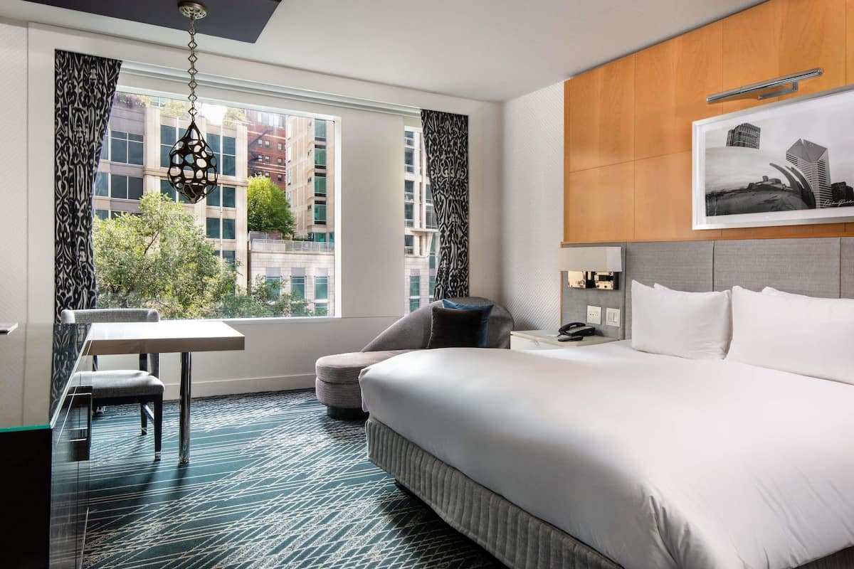 Premium bedding, in-room safe, individually decorated