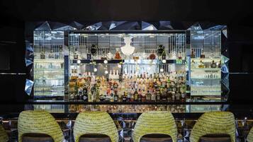 Bar (en el alojamiento)