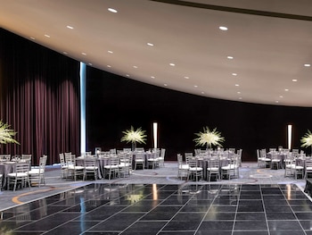 Banquet hall at Sofitel Chicago Magnificent Mile