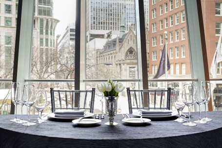 Sofitel Chicago Magnificent Mile - Image 19