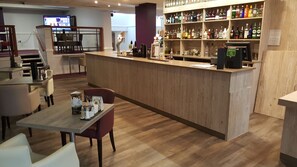 Bar (on property) - Kegworth Hotel East midlands Airport (Derby)