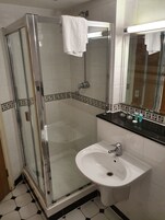 Executive Tek Büyük Yataklı Oda, 1 Çift Kişilik Yatak | Banyo duşu