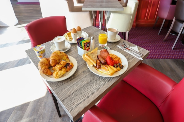 Daily English breakfast for a fee