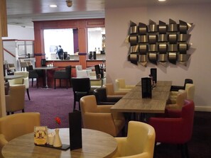 Frühstück, Mittagessen, Abendessen, mediterrane Küche 