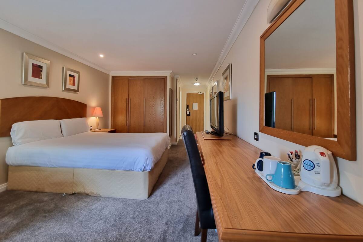 Superior Double Room, 1 Double Bed | Down comforters, in-room safe, desk, laptop workspace