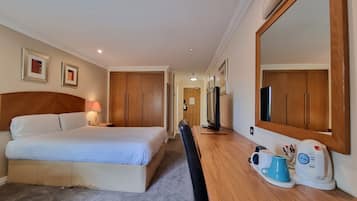 Superior Double Room, 1 Double Bed | Down comforters, in-room safe, desk, laptop workspace