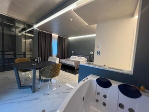 Luxury-Studiosuite, Whirlpool | Eigener Whirlpool