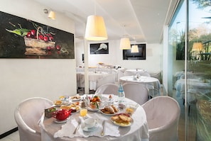 Food-Court