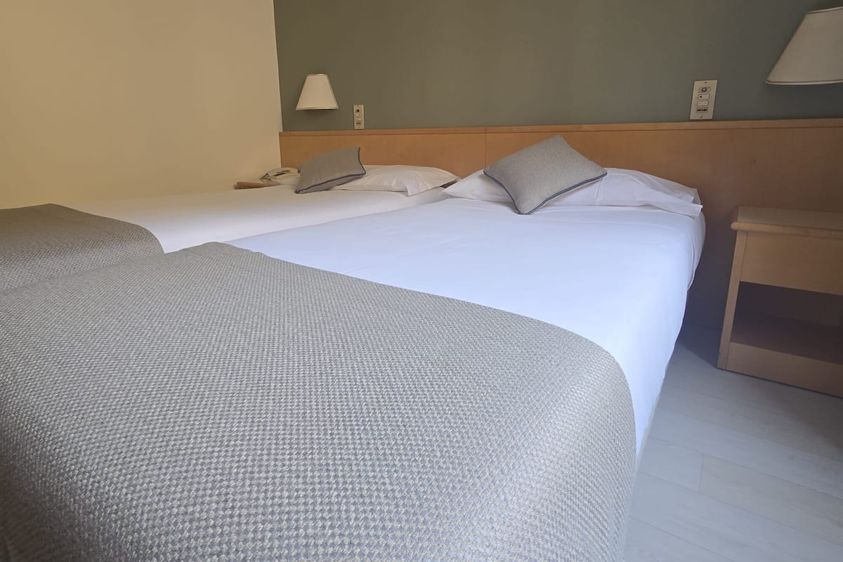 Couette en duvet d'oie, minibar, coffres-forts dans les chambres, bureau