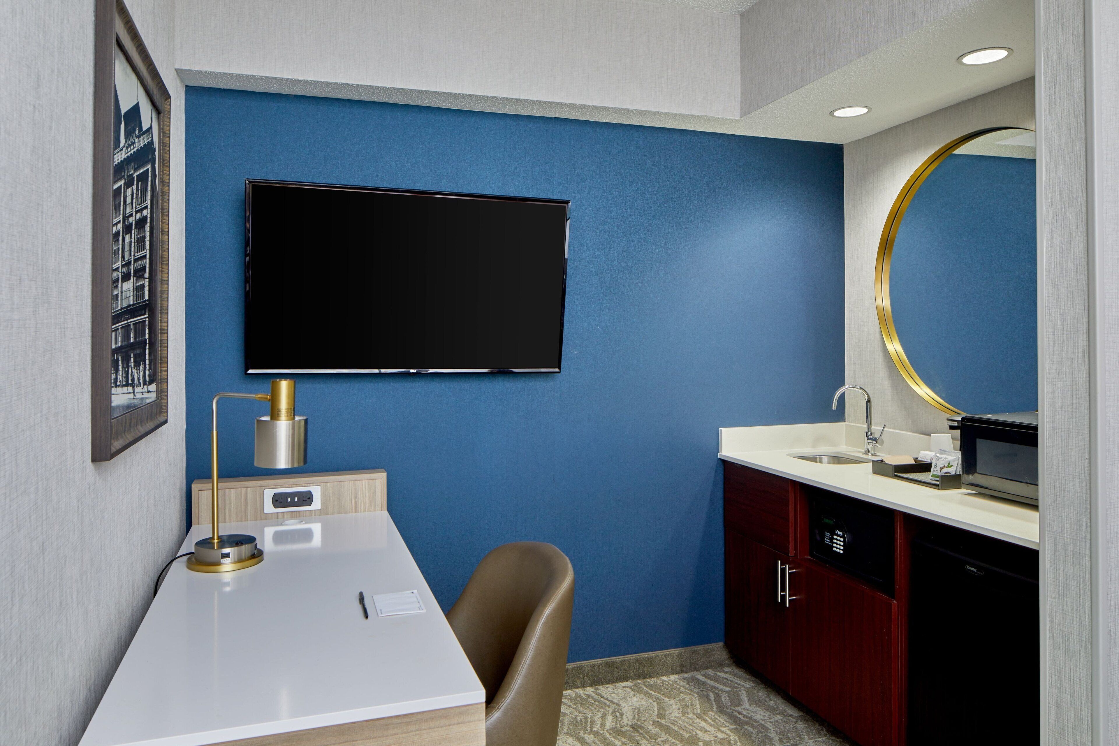 studio, multiple beds, balcony | in-room safe, desk, iron/ironing board, free cots/infant beds