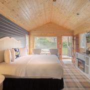Carmel River Inn & Cottages