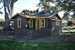 Studio Cottage, 1 Queen Bed | Hochwertige Bettwaren, Minibar, individuell dekoriert