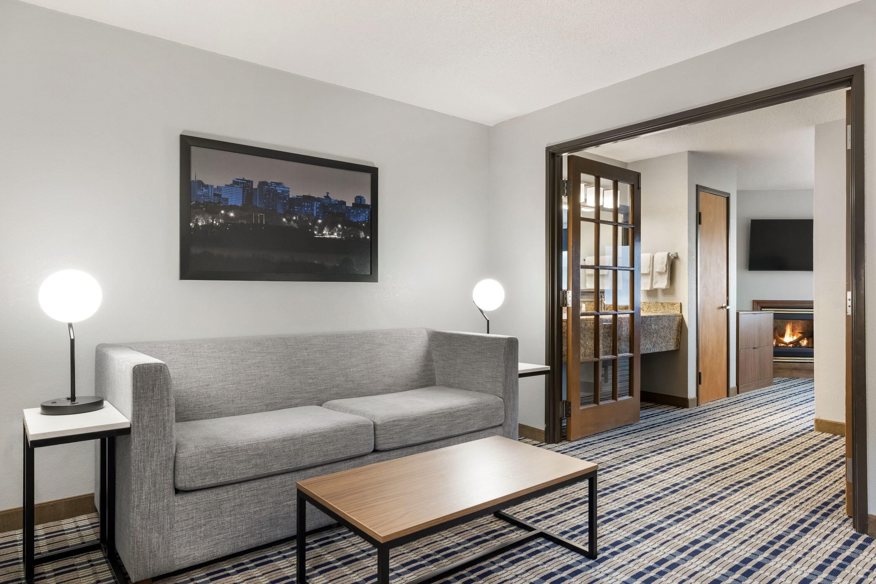 Superior Suite, 1 King Bed, Non Smoking (One-Bedroom) | Desk, laptop workspace, blackout drapes, soundproofing