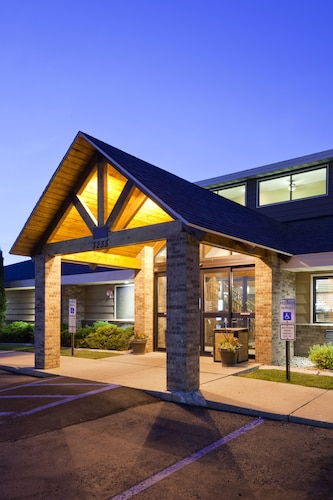 AmericInn by Wyndham Bismarck