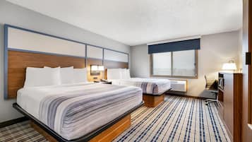 Rom, 2 queensize-senger, ikke-røyk | Skrivebord, skrivebord for bærbar PC, blendingsgardiner og lydisolert