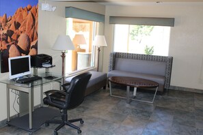 Business centre - Cajon Pass Inn (Phelan)