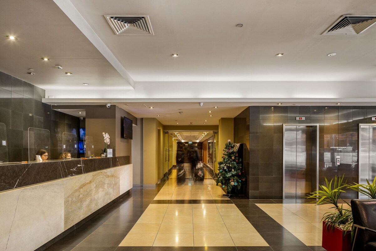 Atlantis Hotel, Melbourne