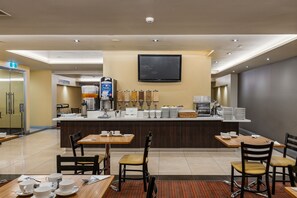 Café da manhã com buffet todos os dias mediante uma taxa