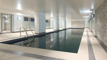 Indoor pool, pool loungers