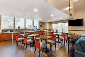 Free daily continental breakfast