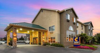 Comfort Inn & Suites Redwood Country
