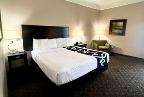 Room, 1 King Bed, Non Smoking | Premium bedding, desk, blackout curtains, soundproofing - La Quinta Inn & Suites by Wyndham Pharr RGV Medical Center (Pharr)