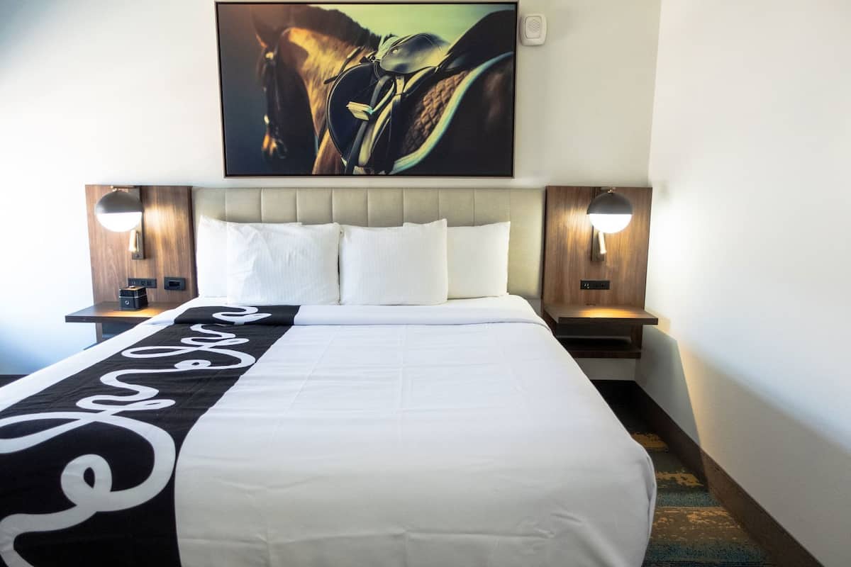 Premium bedding, desk, blackout drapes, soundproofing