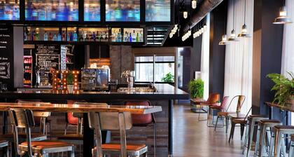 Moxy New Orleans Downtown French Quarter