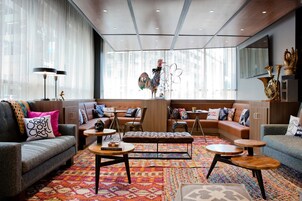 Sala de estar en el lobby