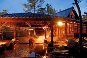 Hot tub, body treatments, aromatherapy, Thai massages, body wraps