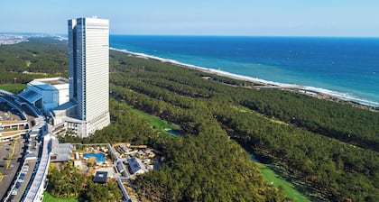 Phoenix Seagaia Ocean Tower