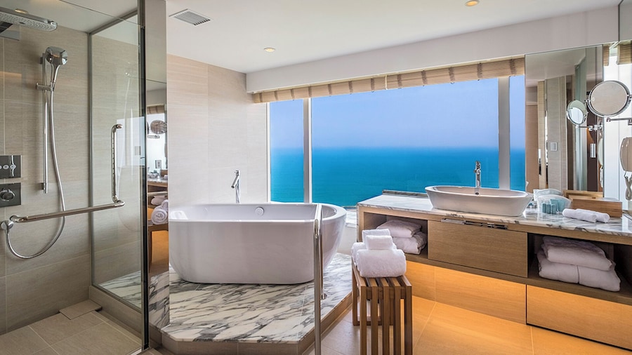 Phoenix Seagaia Ocean Tower