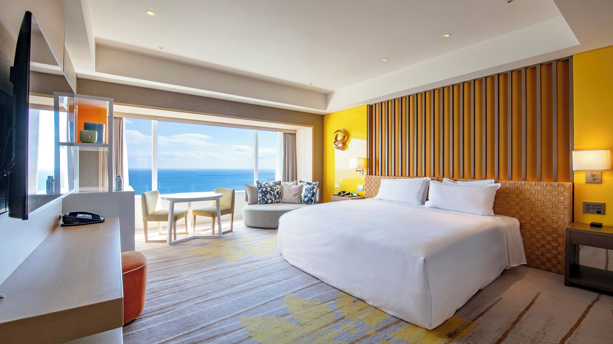 俱乐部双人房, 1 张特大床, 无烟房, 行政层 | 客房内保险箱、熨斗/熨板、免费 WiFi、床单