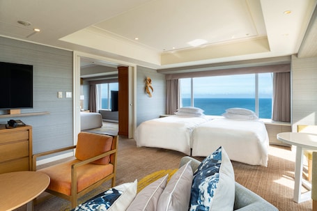 Club Suite Grand Family Room, Multiple Beds, Non Smoking, Executive Level | In-room safe, iron/ironing board, free WiFi, bed sheets. Phoenix Seagaia Ocean Tower