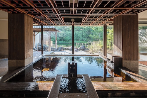 Phoenix Seagaia Ocean Tower