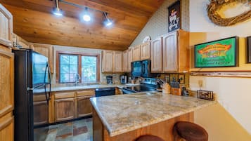 Family Townhome | Private kitchen