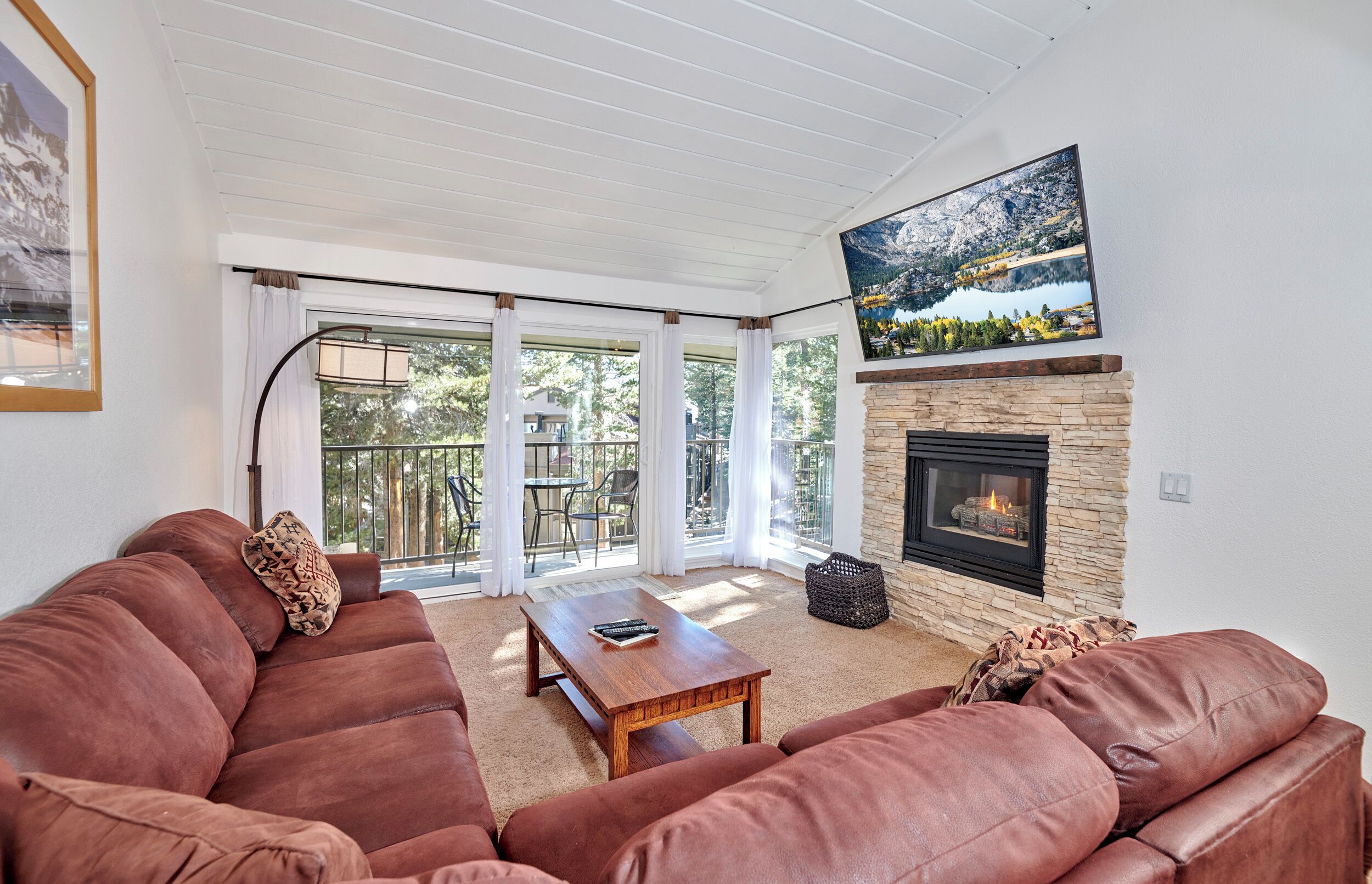 St. Anton, 2 Bedroom Condo #84, Off Site | Premium bedding, soundproofing, free WiFi, bed sheets