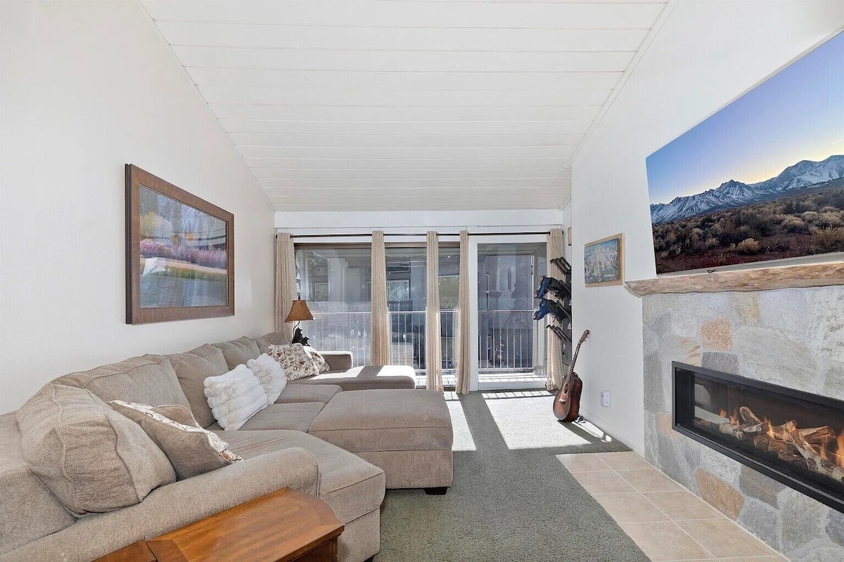 St Anton, 2 Bedroom 78, Off Site | Living area