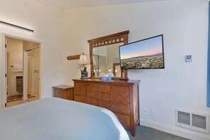 St. Anton #78, 2 Bedroom Condo, Offsite | Soundproofing, free WiFi, bed sheets