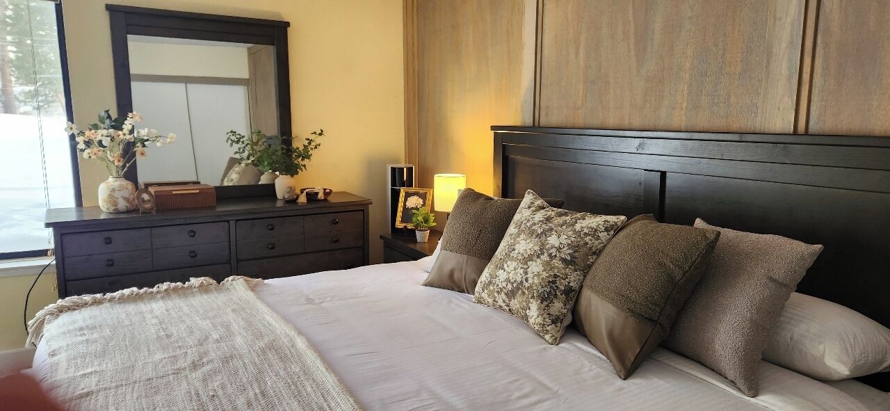 Condo Deluxe | Système d’insonorisation, accès au Wi-Fi (inclus), literie fournie