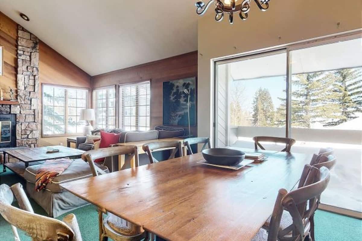 Family Condo, 3 Bedrooms, Mountain View, Slope side | Living area