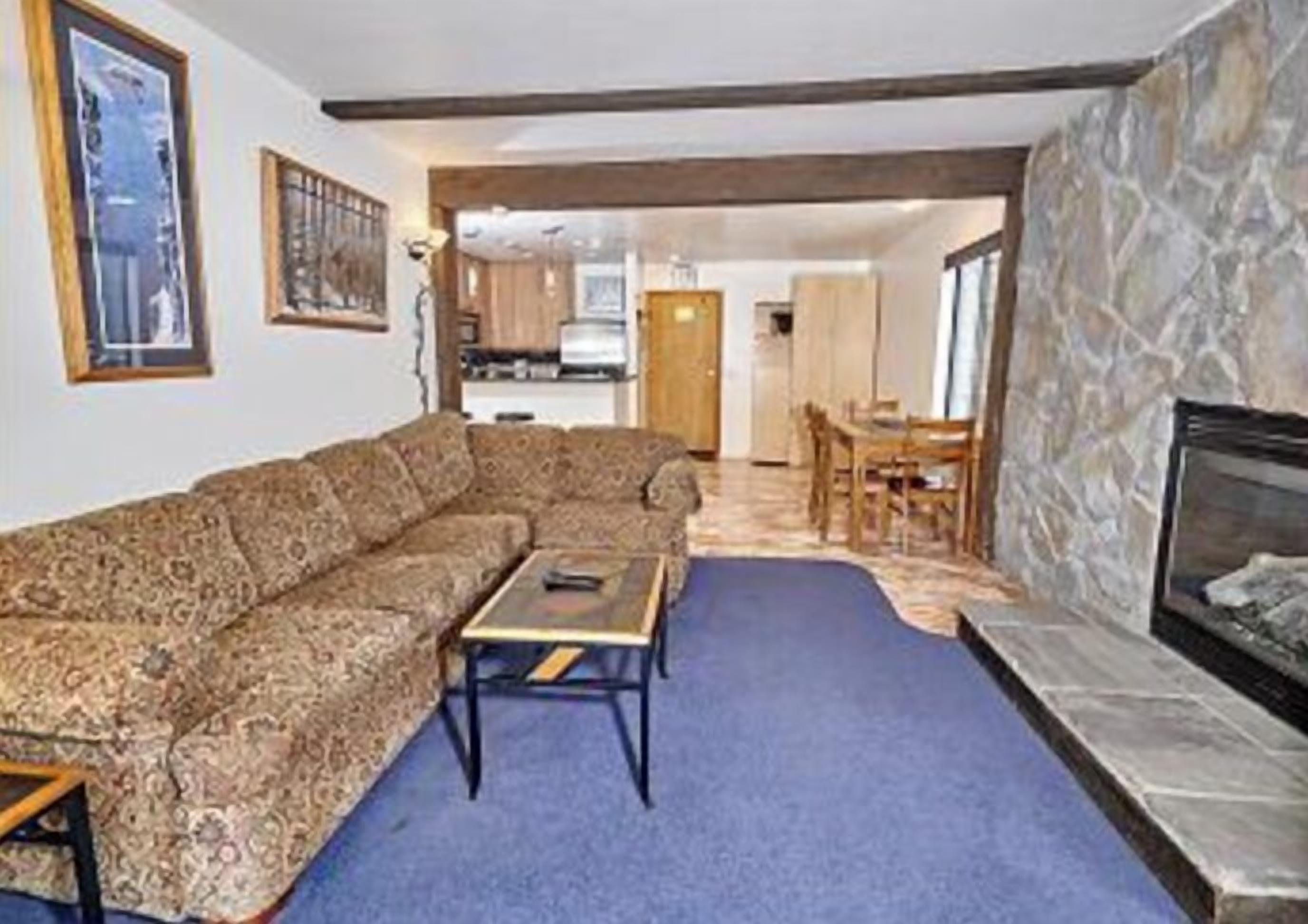 Deluxe Condo, Multiple Beds, Non Smoking, Mountain View