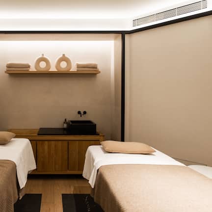 Sauna, hot tub, Turkish bath, body treatments, facials, massages