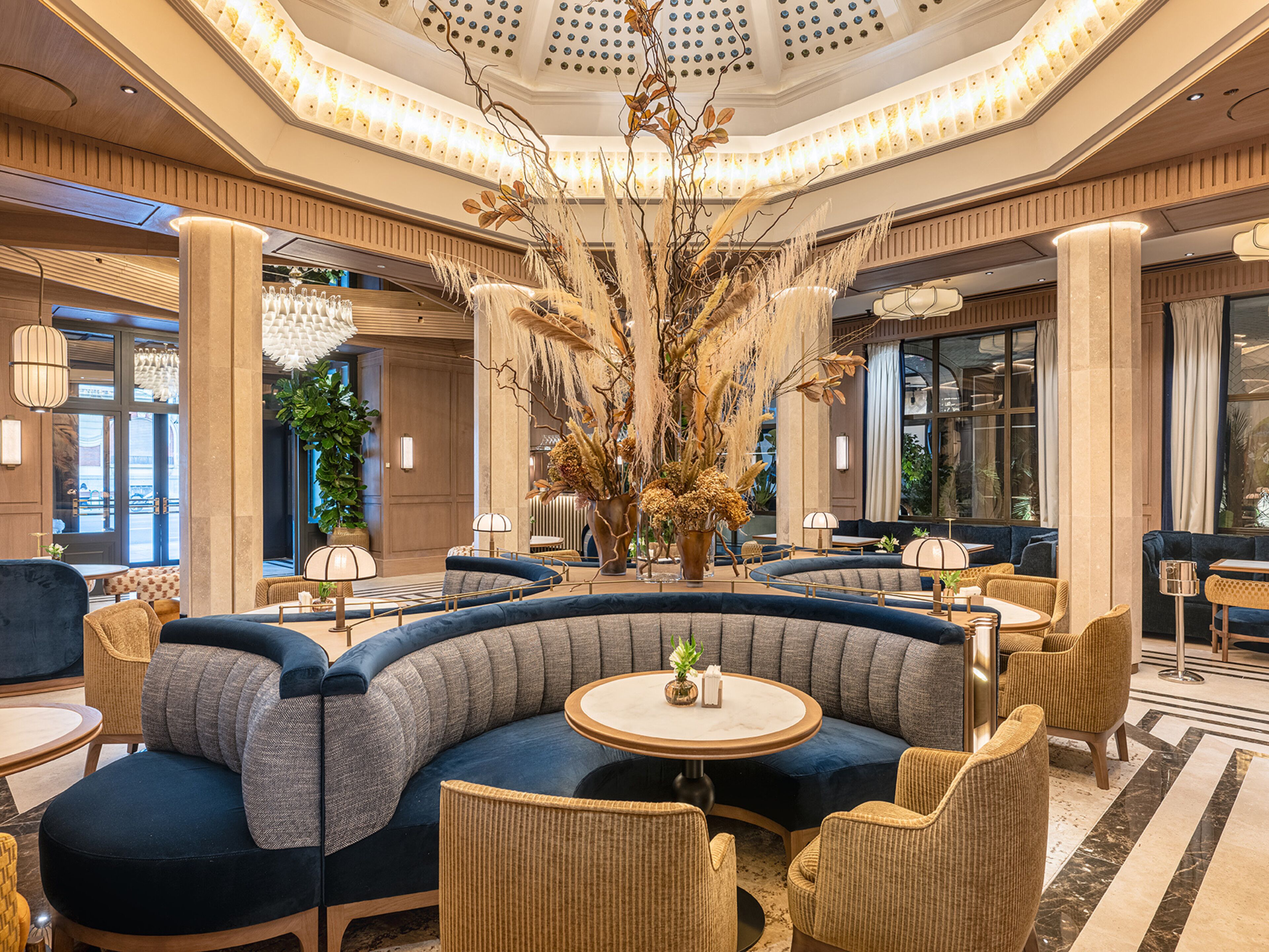 2 restaurants servant le petit déjeuner, spécialités Cuisine japonaise