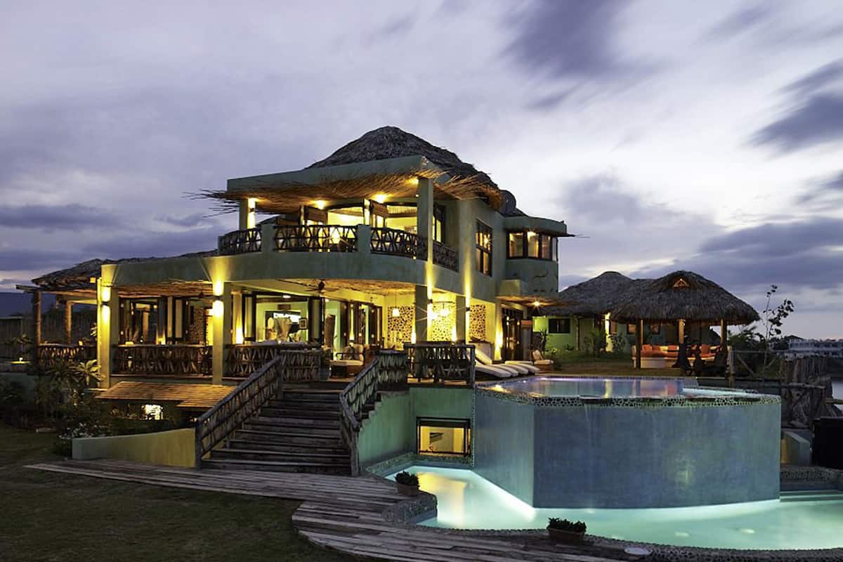 Villa, 4 Bedrooms (Seaweed) | In-room safe, WiFi (free), individually decorated